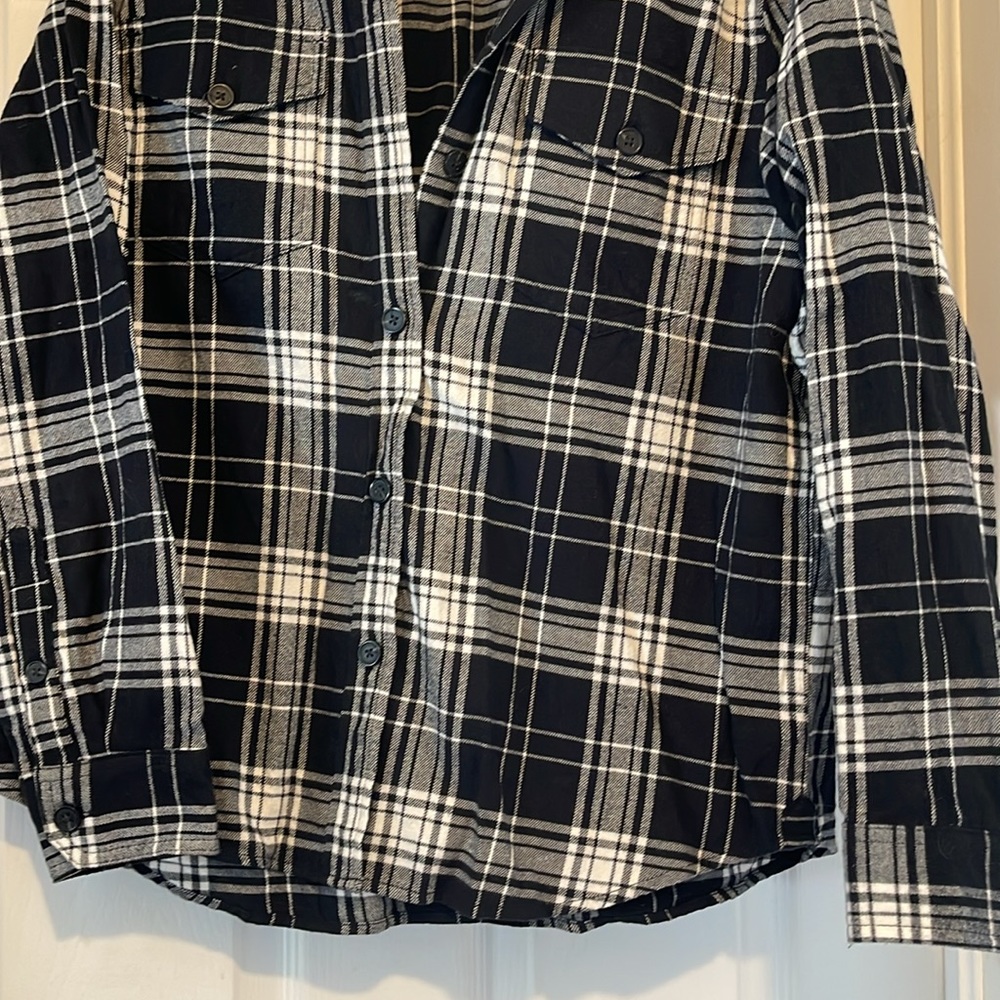 Tilley button up shirt size large - Picture 3 of 5